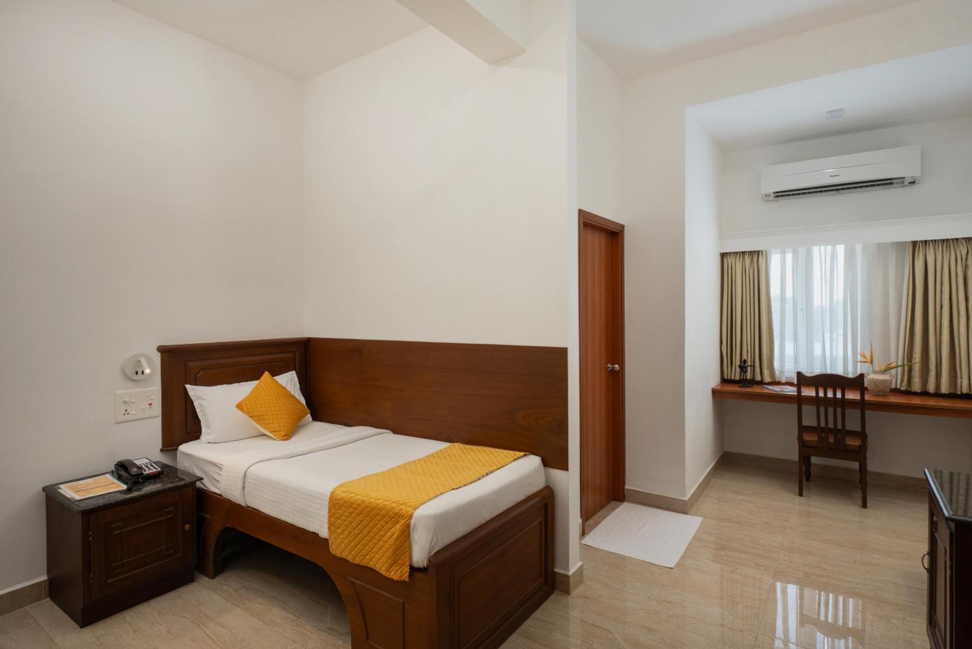 Hotel Aida Kottayam Luaran gambar