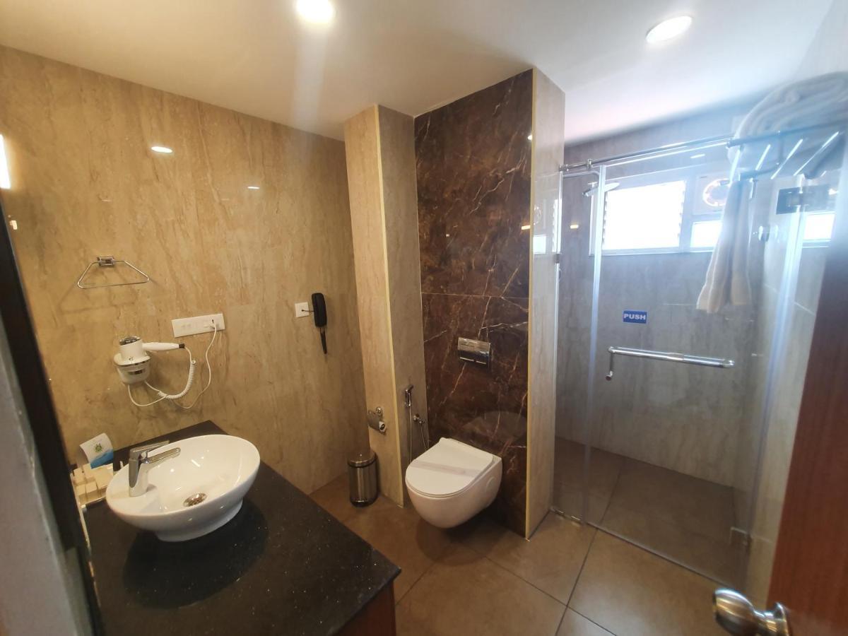 Hotel Aida Kottayam Luaran gambar